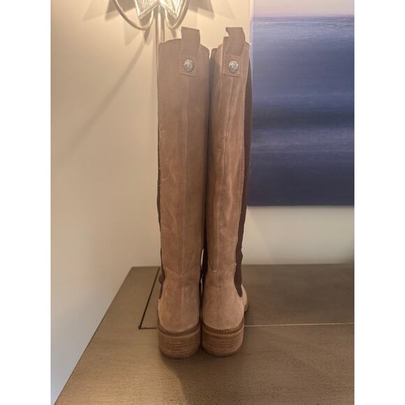 BCBGeneration Women's Judie Sz 6 Tan Camel Suede Brown Chelsea Pull On Boho - Picture 9 of 13